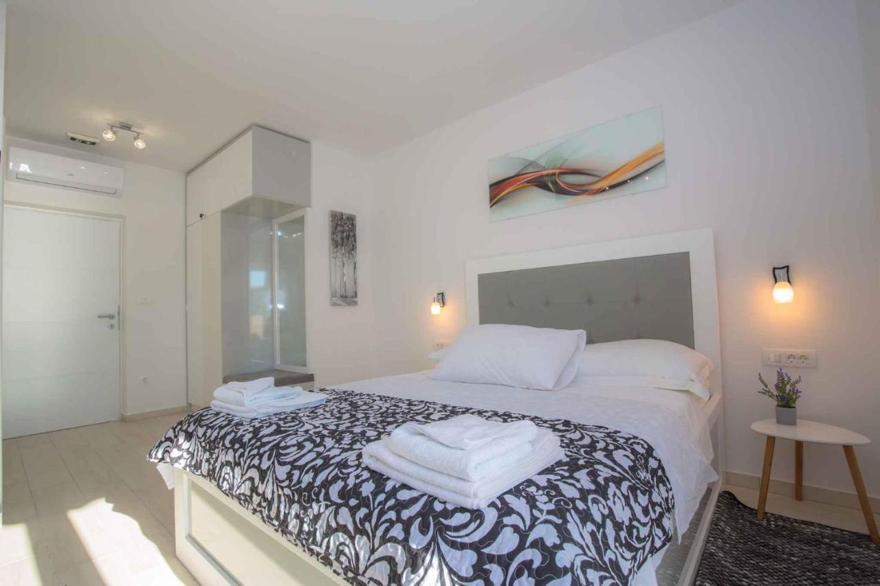 Apartments In Rogoznica 40364 Extérieur photo