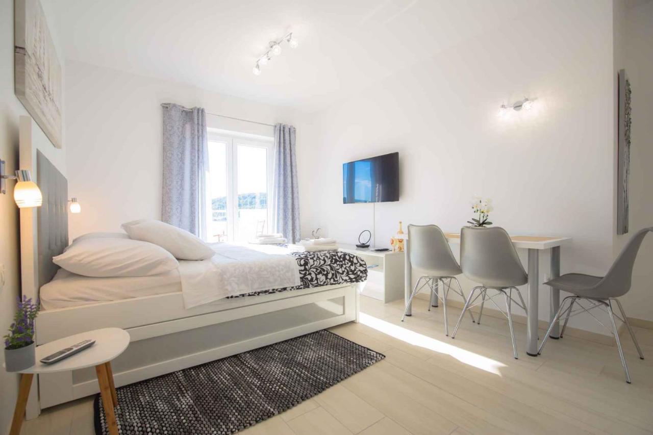 Apartments In Rogoznica 40364 Extérieur photo