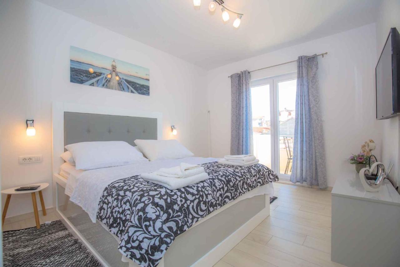 Apartments In Rogoznica 40364 Extérieur photo